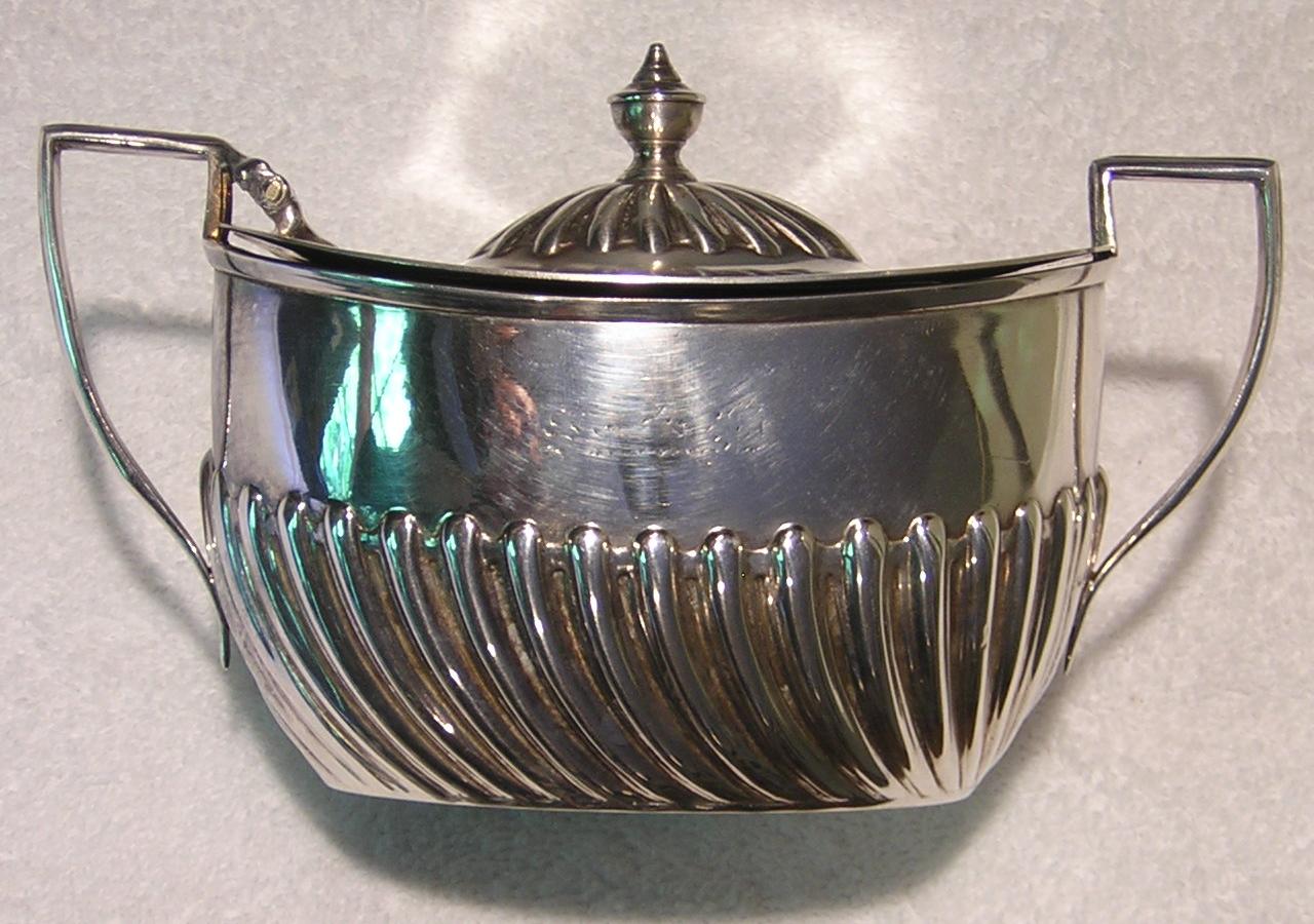 Sugar bowl - Wikipedia