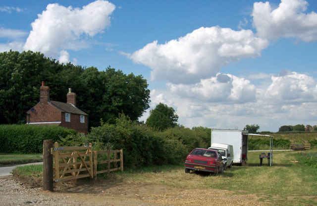 File:Abbey Farm - Pick Your Own Strawberries Site - geograph.org.uk - 1402681.jpg