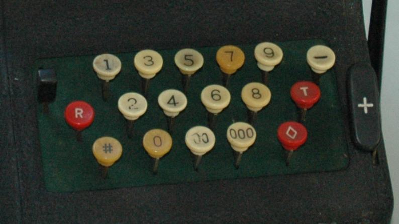 File:Astra Keyboard.jpg