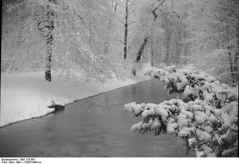 File:Bundesarchiv Bild 170-981, Potsdam, Sanssouci, Park im Winter.jpg