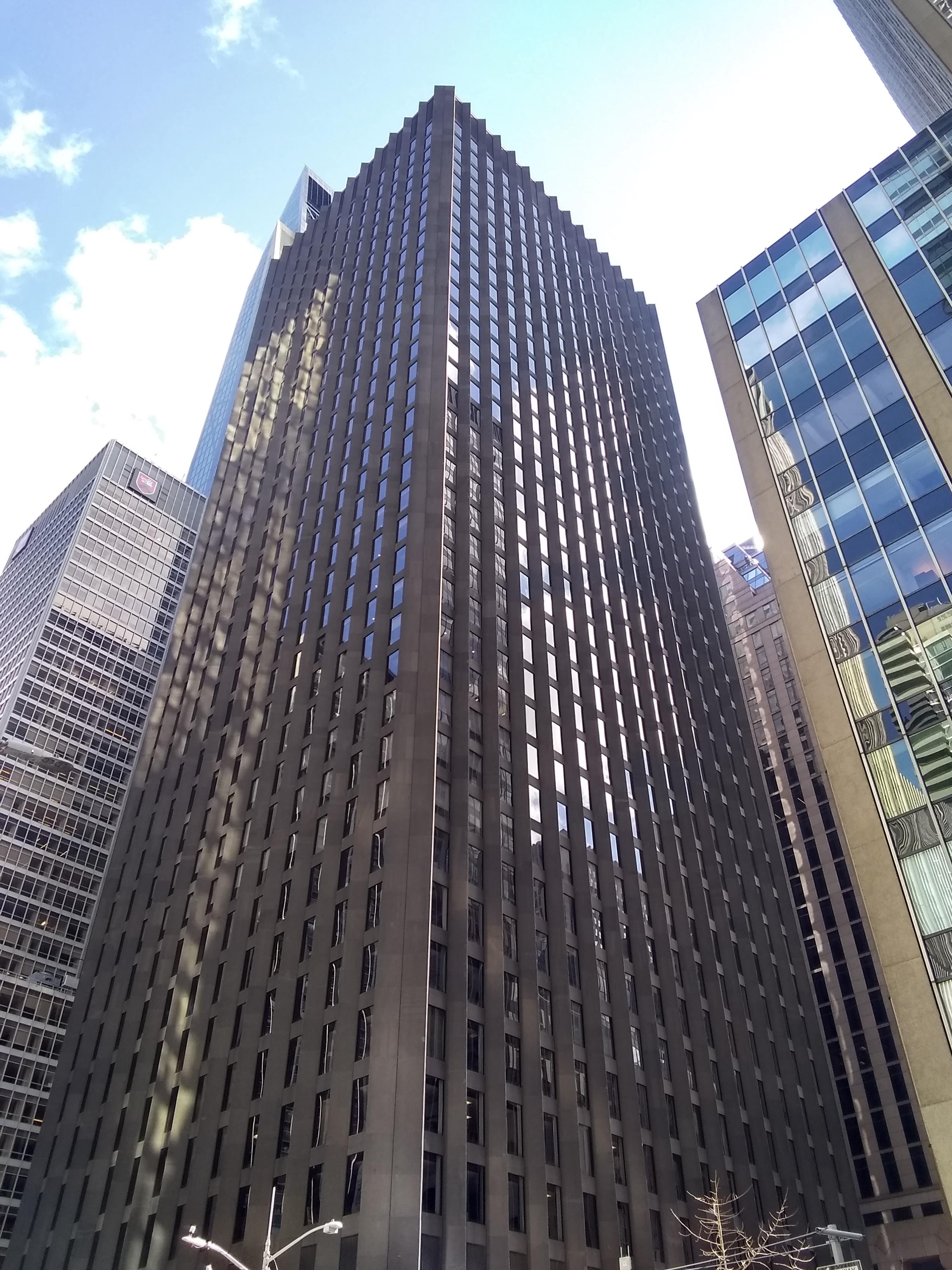 Iconic Office Building at 220 Fifth Avenue Changes Hands