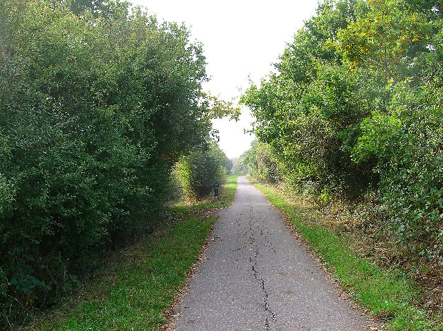 File:Cuckoo Trail between Polegate and Hailsham - geograph.org.uk - 62562.jpg