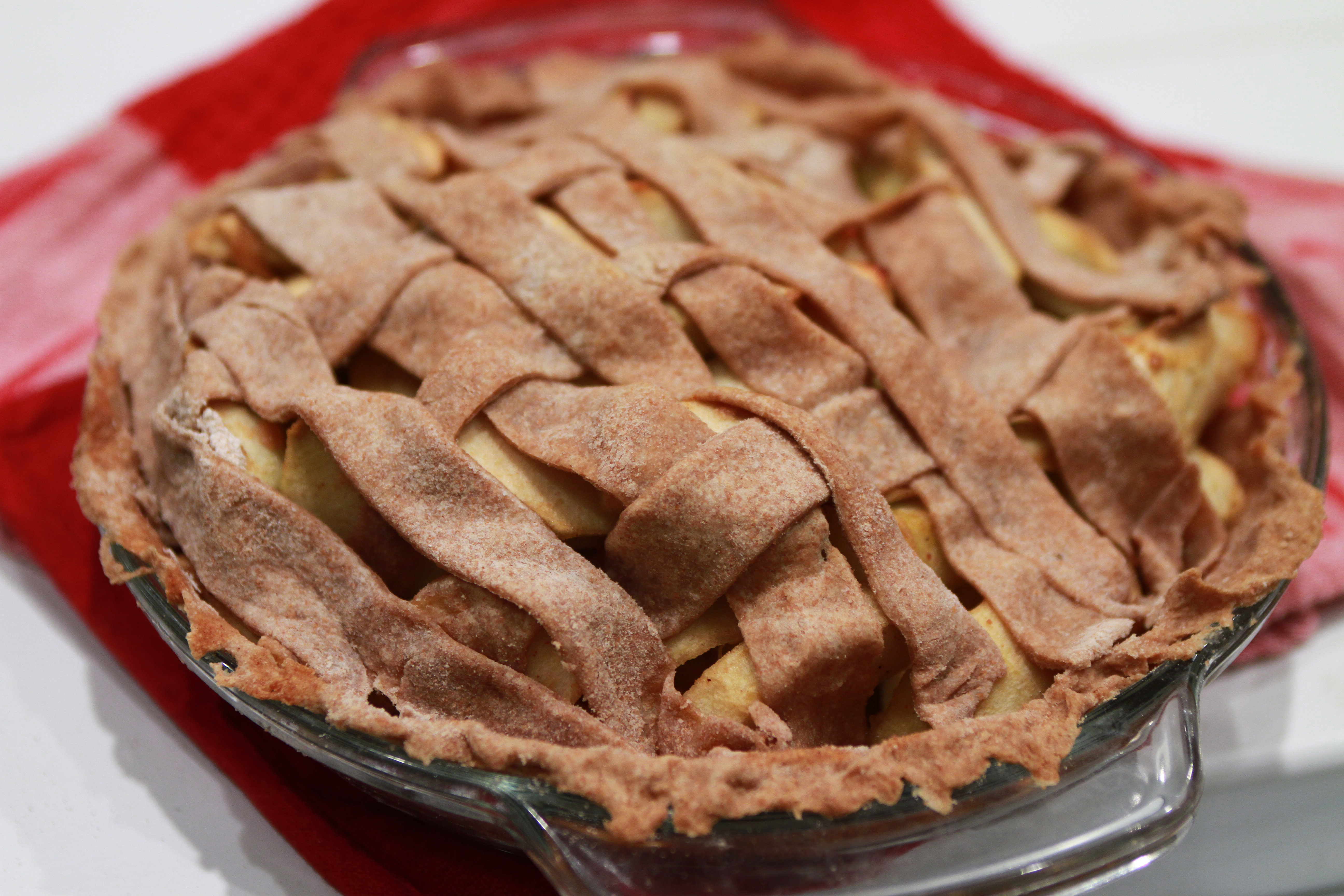 Die pie. Apple pie Bed.