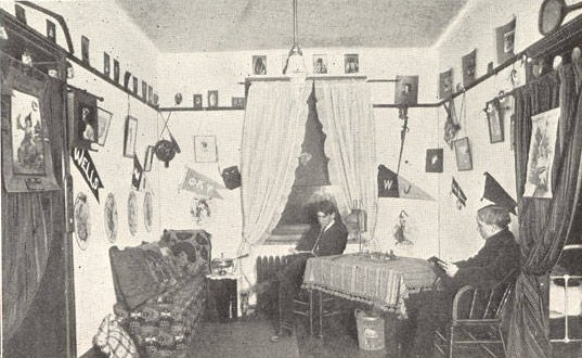 File:Hays Hall Suite of Rooms.jpg