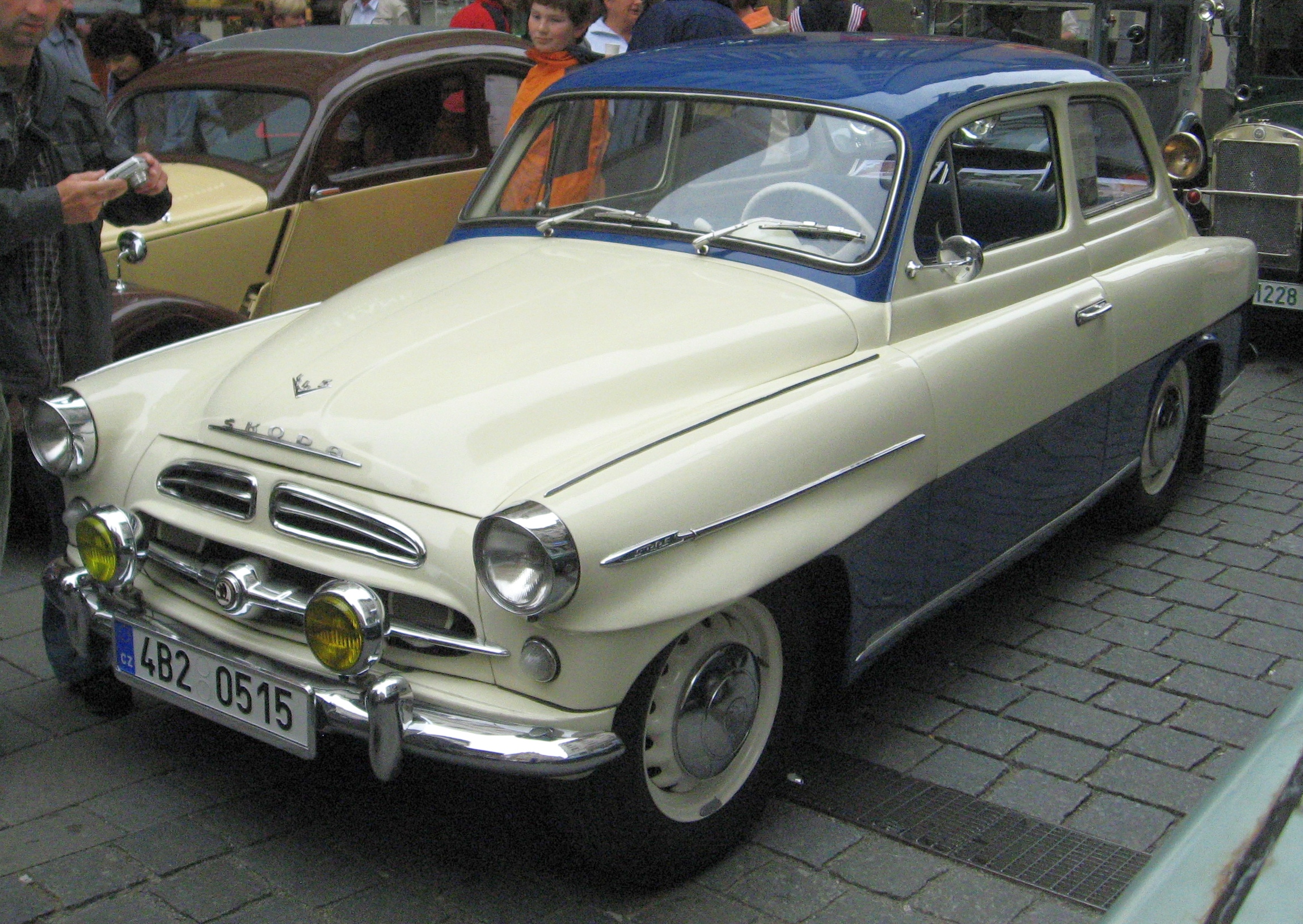 Škoda 445 – Wikipédia