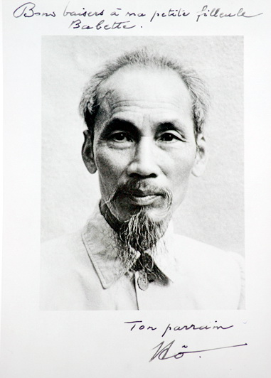 File:Ho Chi Minh 1946 and signature.jpg