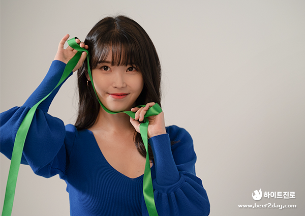 File:IU for Chamisul 2021 campaign 30.png