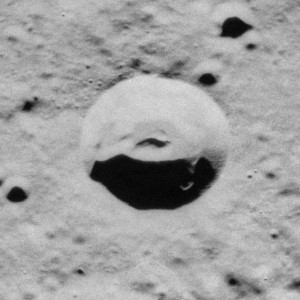 Imatge obliqua des de l'Apollo 17, vista en sentit est