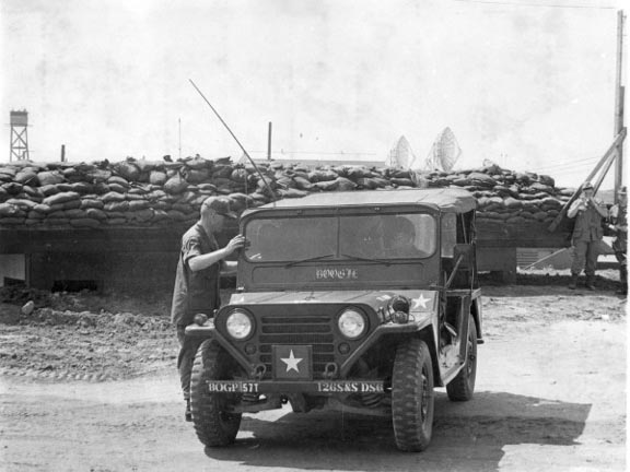 Photo m151 jeep vietnam #1