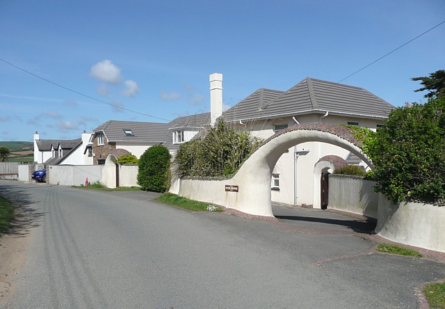 File:Maer Bridge, Flexbury, Bude - geograph.org.uk - 1345272.jpg