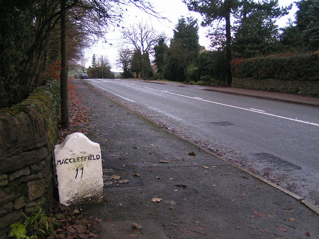 File:Milestone, B5470 - geograph.org.uk - 87107.jpg