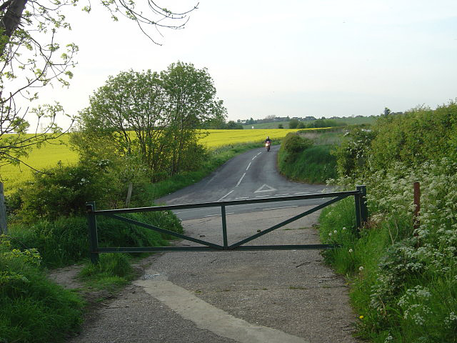 File:Rotherham Round Walk - geograph.org.uk - 799584.jpg