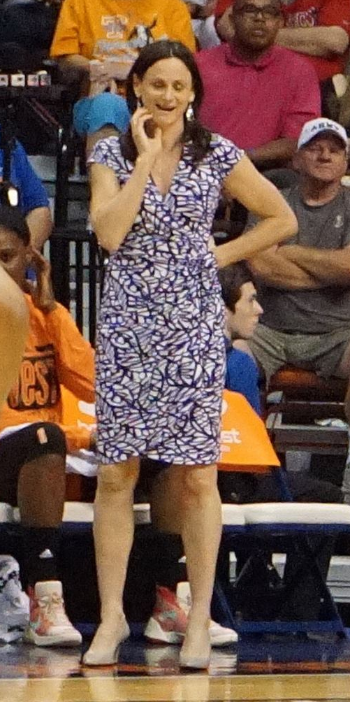 Sandy Brondello at 2015 All-Star Game cropped