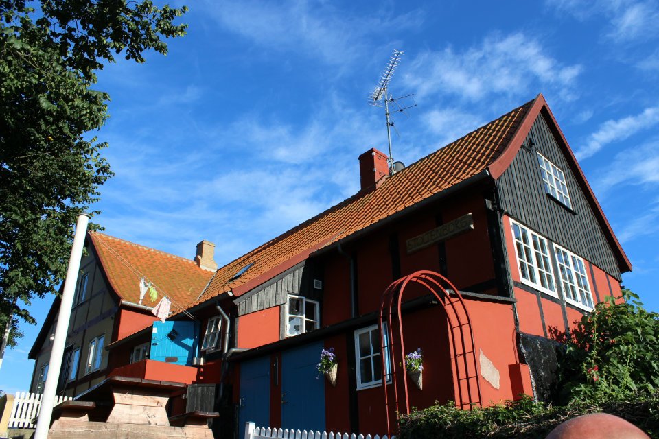 Stoltenborg Listed Bornholm fra-have