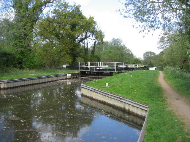 File:Sulhamstead Lock - geograph.org.uk - 1769314.jpg