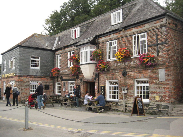 File:The Shipwrights - Padstow - geograph.org.uk - 1532218.jpg