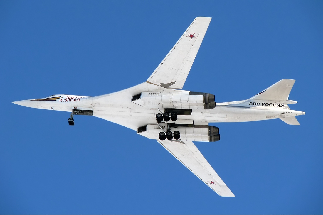 Tupolev Tu-160 Naumenko-1.jpg