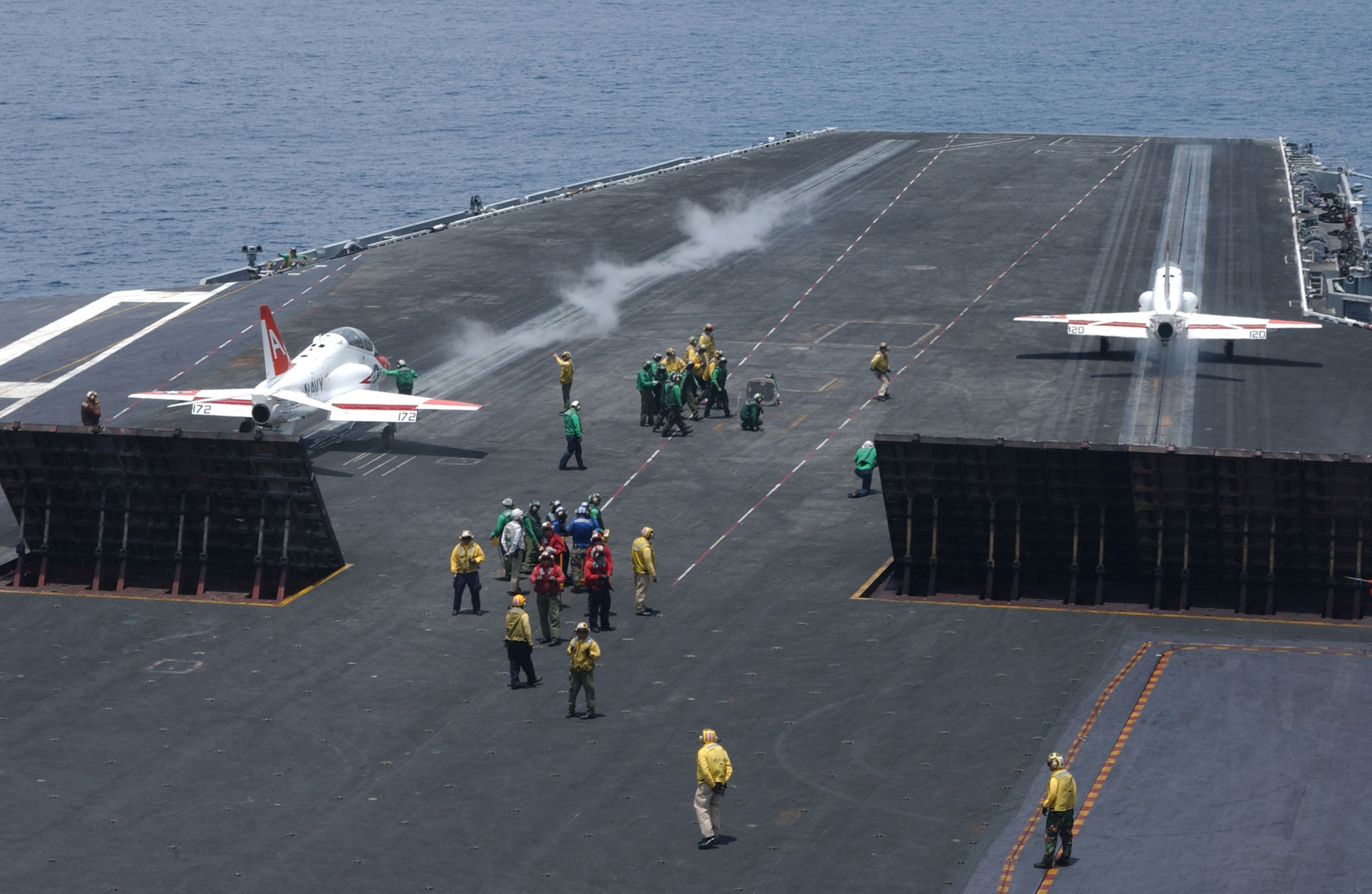 US_Navy_030713-N-1350S-006_Two_T-45C_Goshawks_assigned_to_Fixed_Wing_Training_Squadron_Seven_(VT-7)_prepare_to_take_off_from_flight_deck_of_USS_Harry_S._Truman_(CVN_75).jpg (2100×1368)