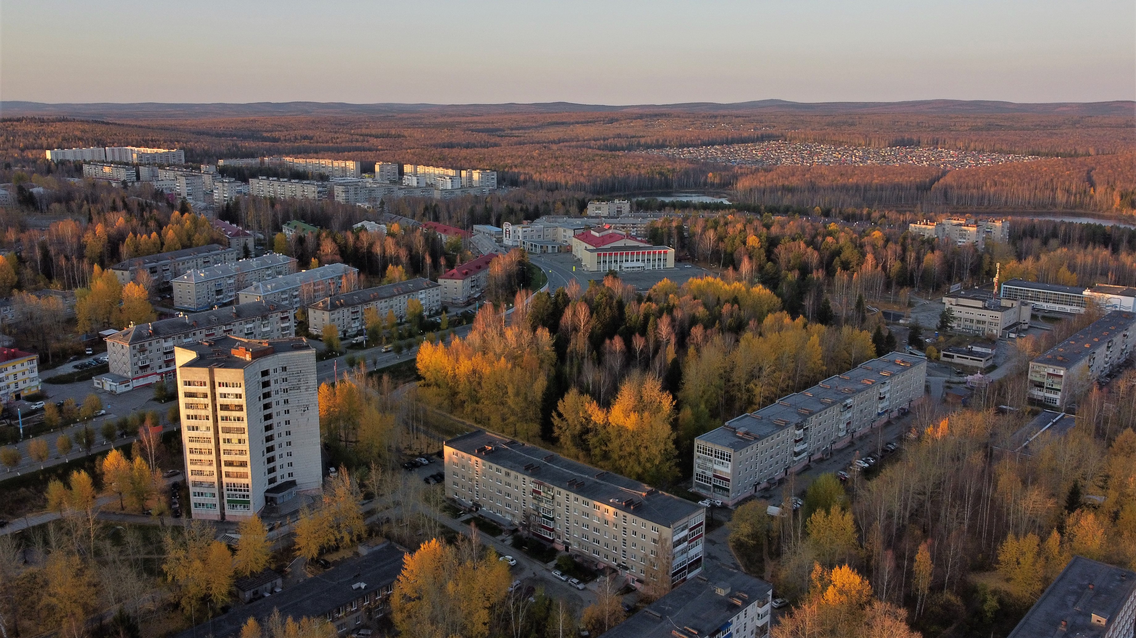 Файл:Aerial photographs of Kachkanar-6.jpg — Википедия