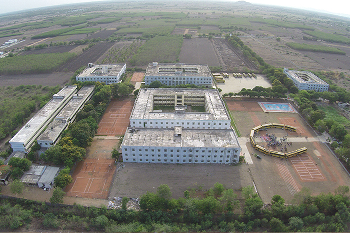 File:Campus, Narasaraopeta Engineering College.jpg