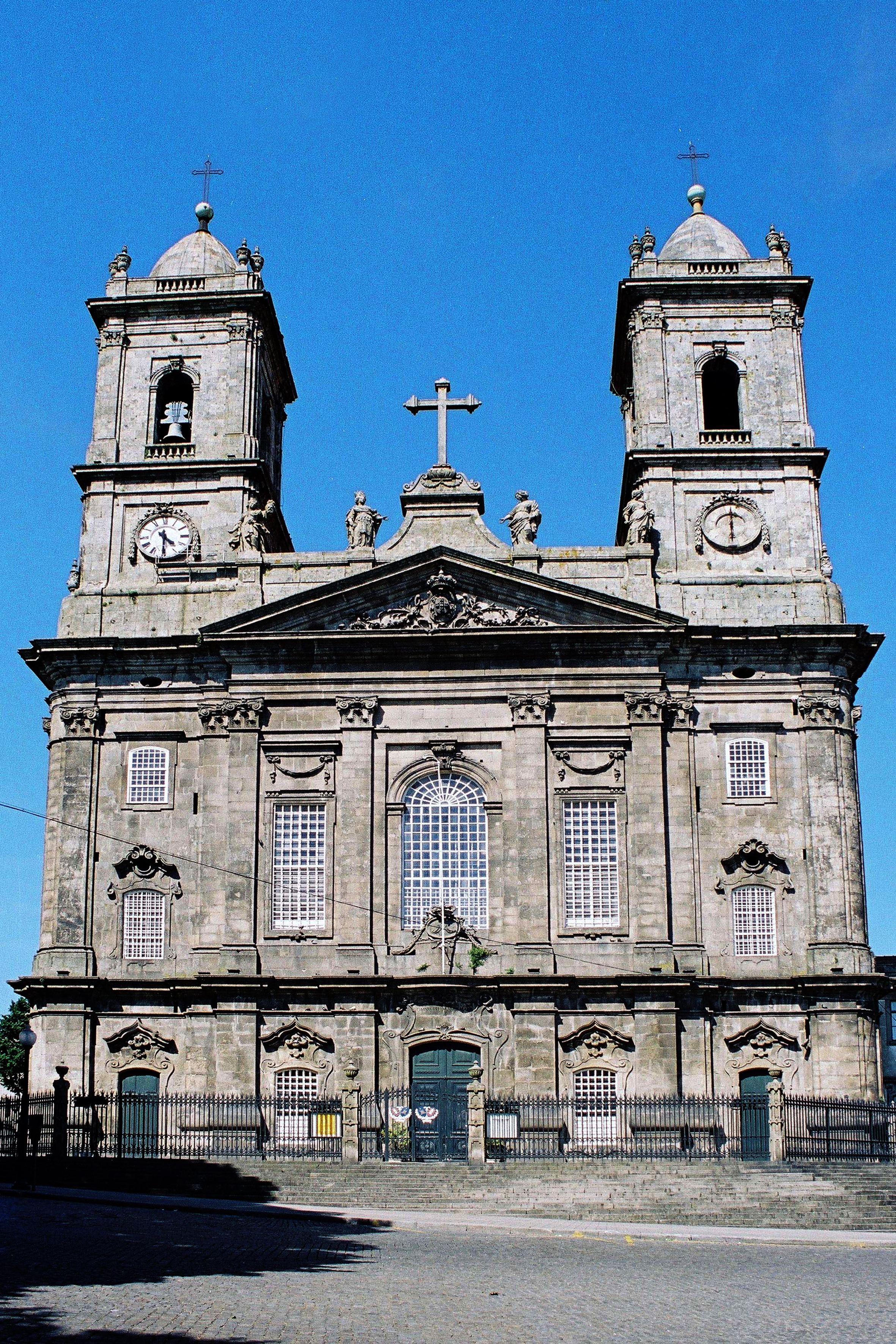 Igrejas do Porto Cedofeita-Igreja_da_Veneravel_Irmandade_de_N._Sra._da_Lapa_%282%29