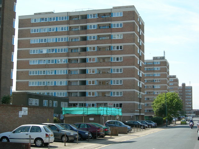 Flats_on_Ellen_Street,_Hove_-_geograph.org.uk_-_461394.jpg