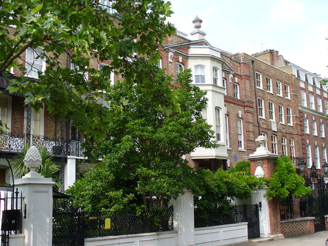 File:Grandiose Cheyne Walk - geograph.org.uk - 466071.jpg