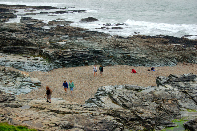 File:Gravel strand north of Pentireglaze (2) - geograph.org.uk - 1473069.jpg