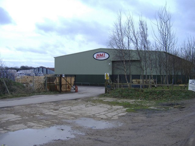 File:HMI warehouse, Babdown airfield - geograph.org.uk - 343019.jpg