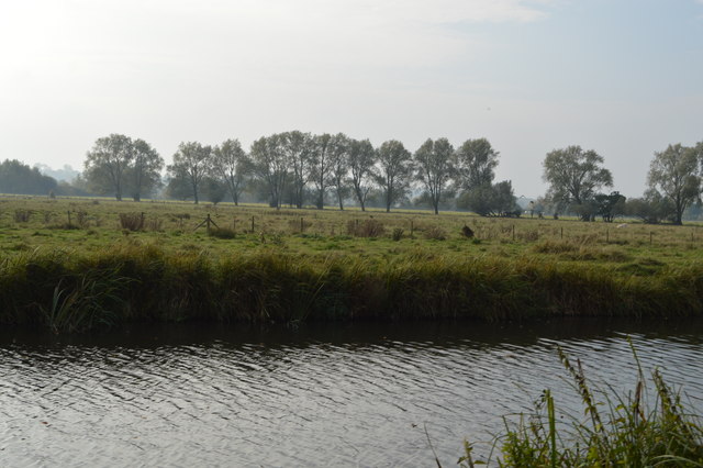 File:In the Kennet Valley - geograph.org.uk - 4887835.jpg