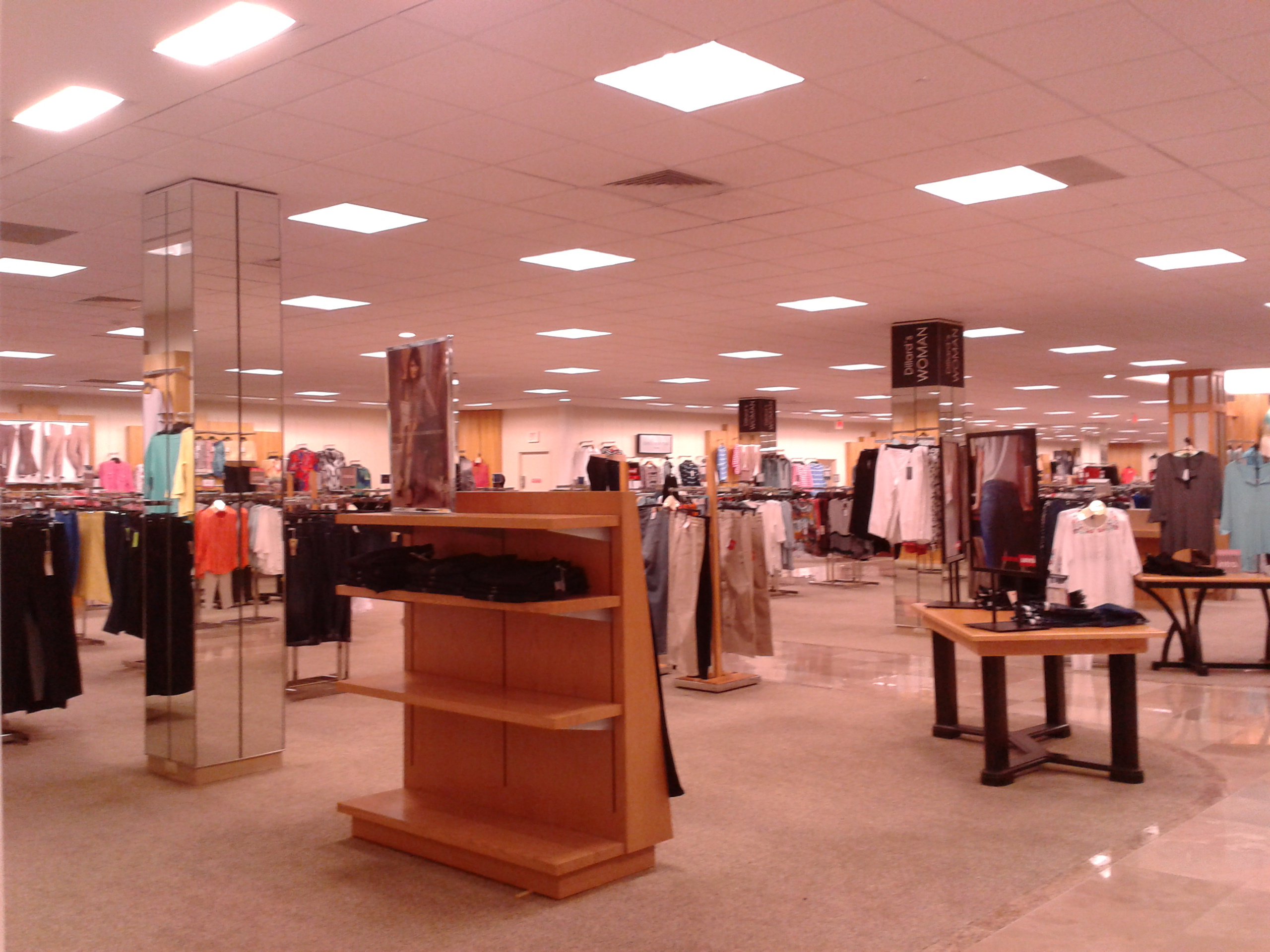 File:Interior of Dillards store, Four Seasons Town Centre, Greensboro, 0 - Wikipedia