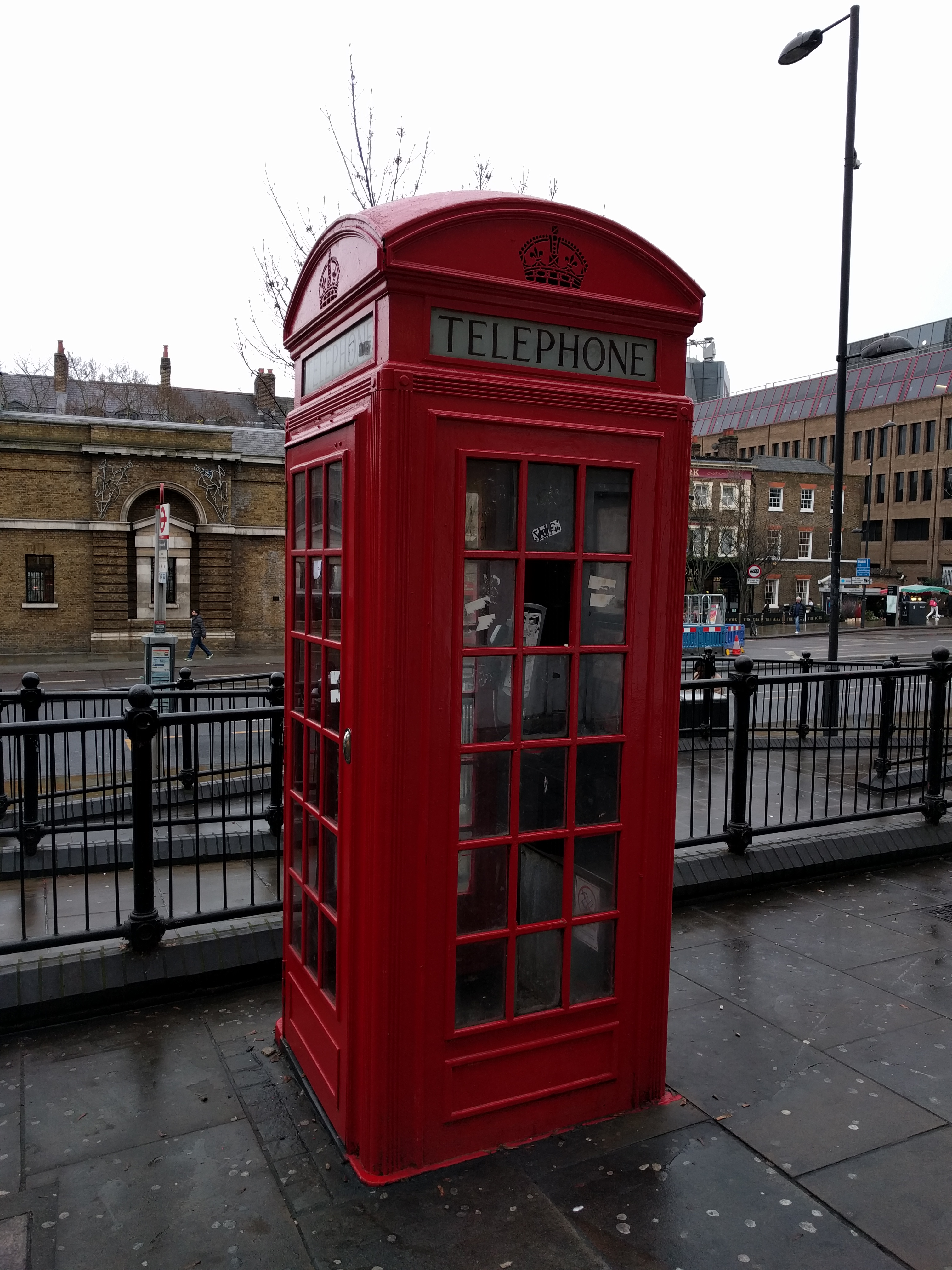 Второй телефон. 2 Телефона. Телефон 02. Beatles telephone Kiosk. K2 телефон.