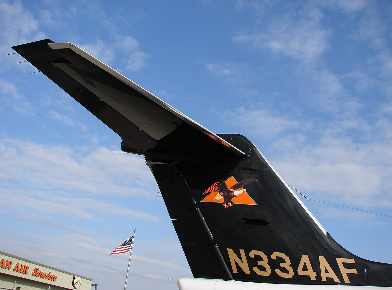 Lear 45 Tail (345704241).jpg