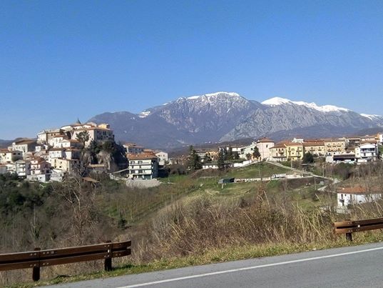 File:Panorama Colli a Volturno 2015.jpg