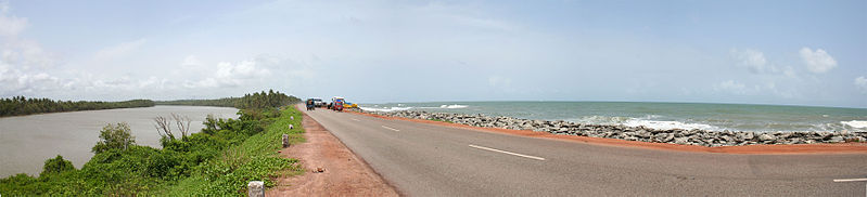 File:Saurpanika river Arabian Sea Byndoor.jpg