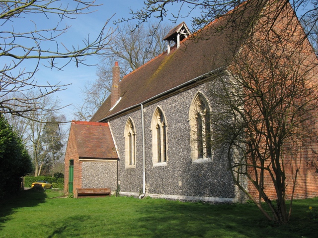 File:St Cross, Wilstone - South Side with South Porch - geograph.org.uk - 1235866.jpg