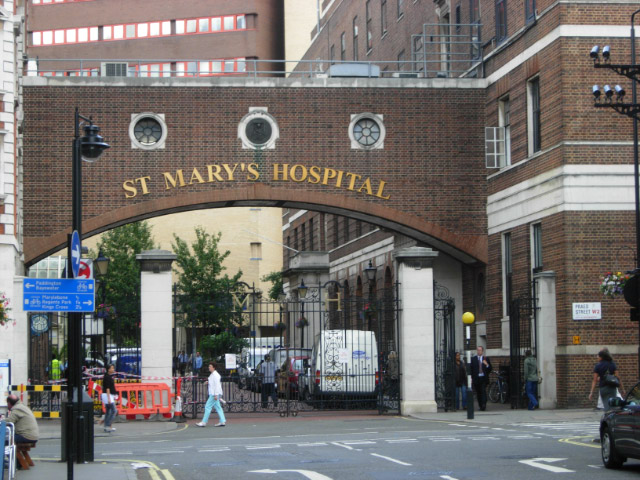 File:St Mary's Hospital, Paddington - geograph.org.uk - 527713.jpg