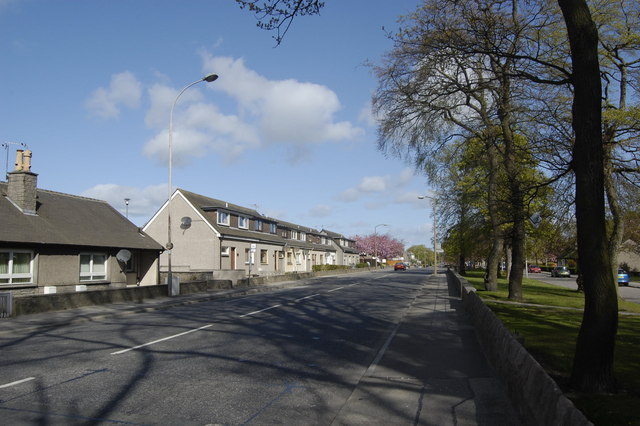 File:Stoneywood Road (A947) - geograph.org.uk - 1283274.jpg