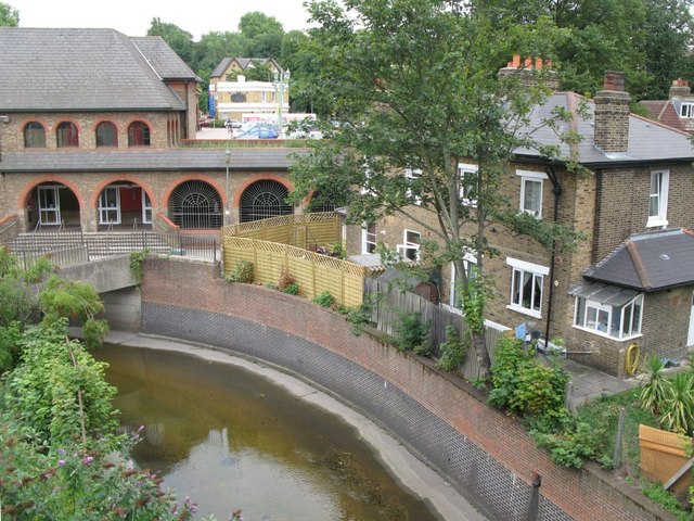 File:The River Ravensbourne near Lewisham station - geograph.org.uk - 2250667.jpg