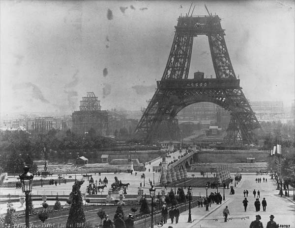 File:Tour Eiffel, July 1888.jpg