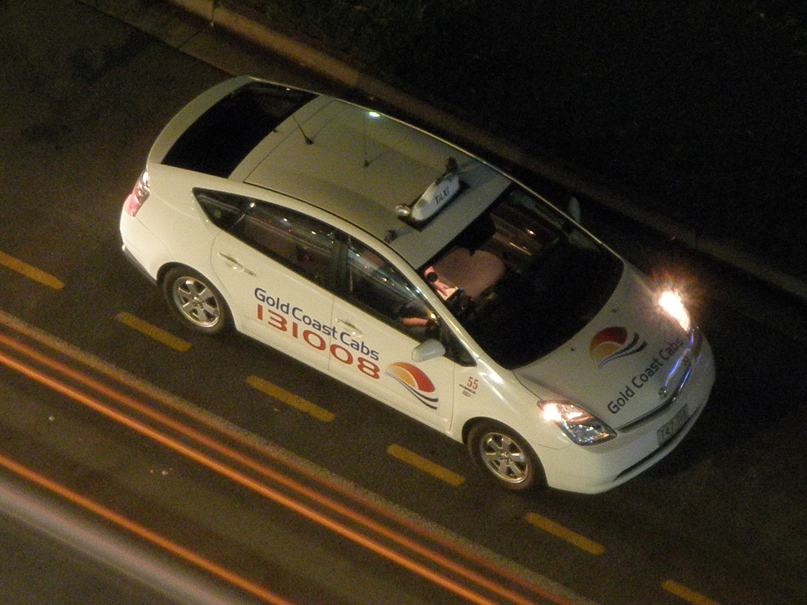 lommeregner software Afskrække File:Toyota Prius Taxi on Gold Coast, Australia.jpg - Wikimedia Commons