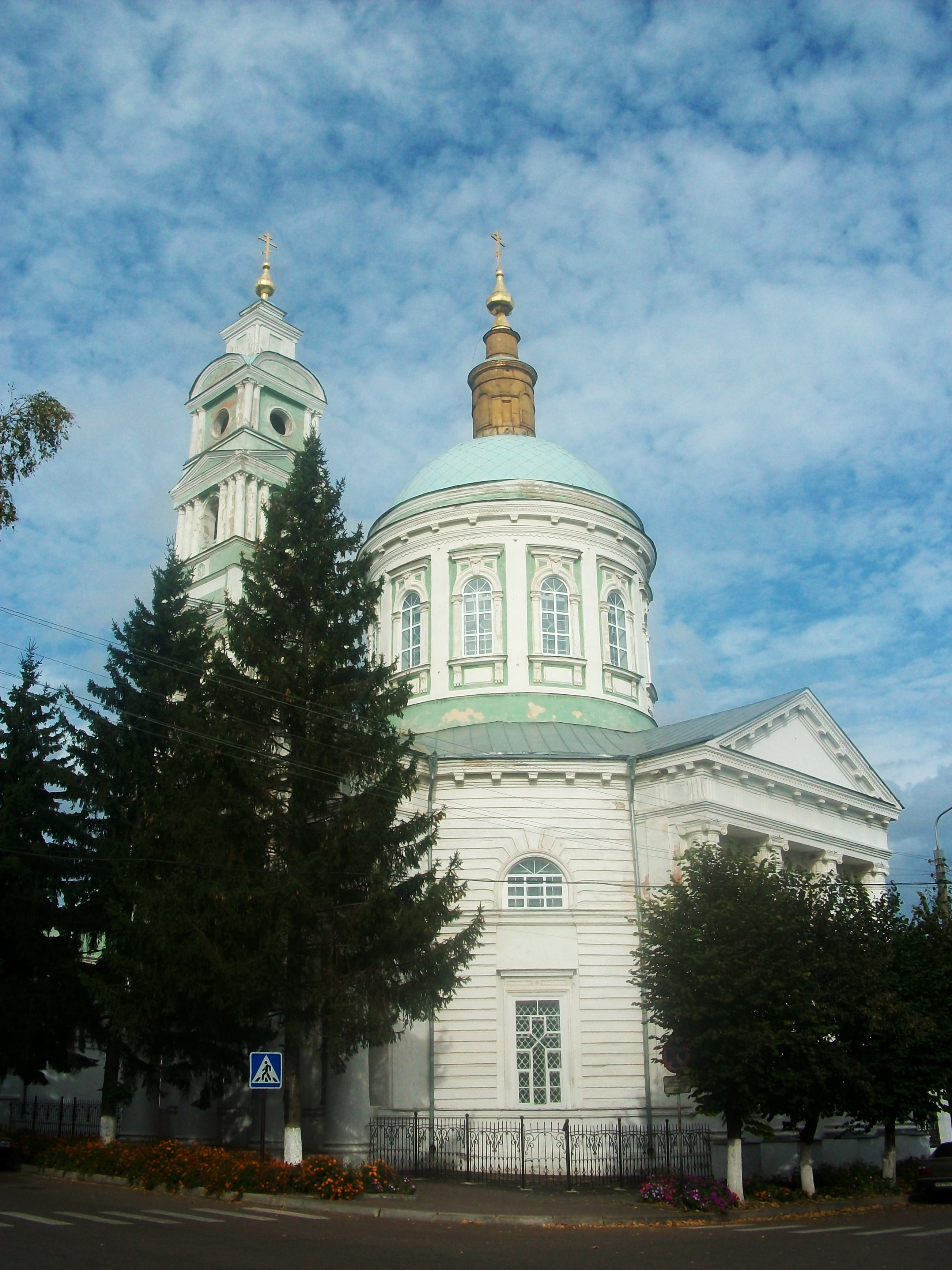 рыльск успенский собор