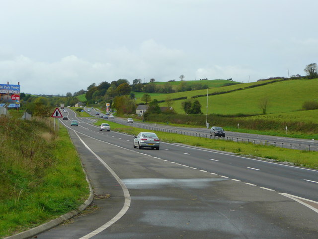 File:A40 Llysonen Road - geograph.org.uk - 1008294.jpg