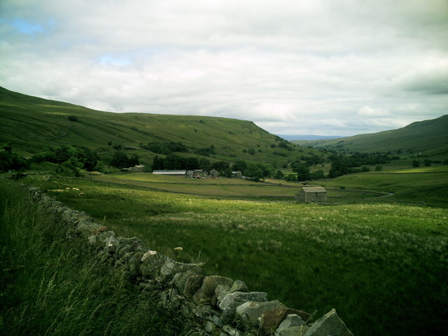 File:Aisgill Farm, Mallerstang - geograph.org.uk - 1262831.jpg