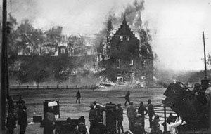 Antlers Hotel fire in 1898.jpg