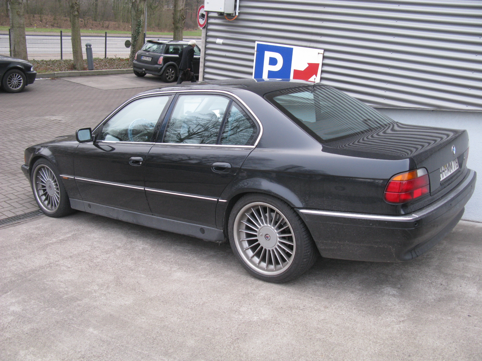 File:BMW 7 Series E38 (14442316663).jpg - Wikimedia Commons