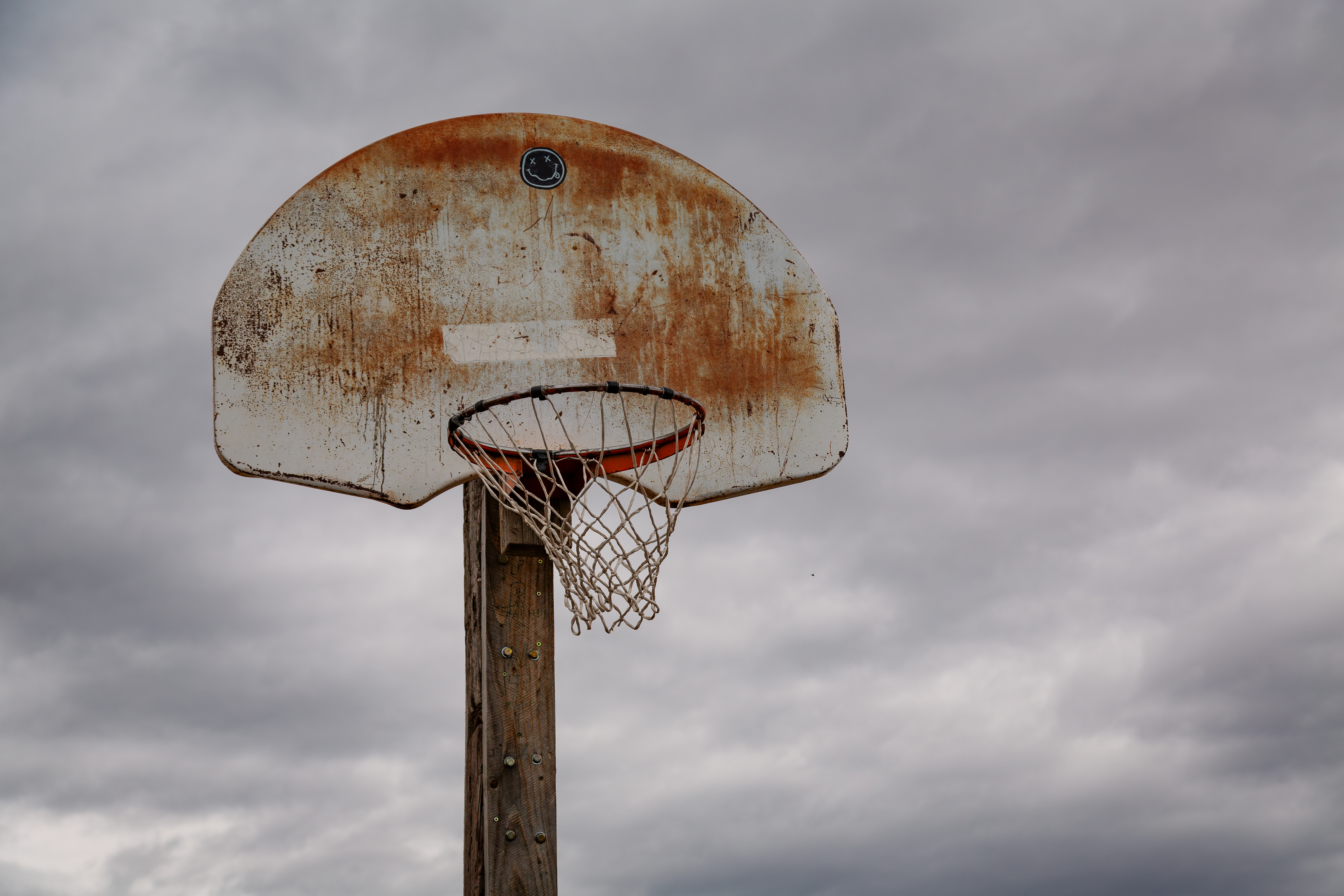 How To Assemble A Reebok Basketball Hoop?