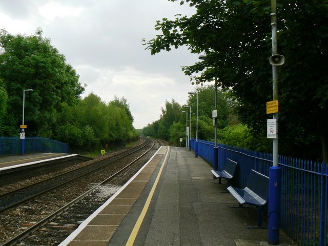 File:Bramley (Hampshire) railway station in 2008.jpg