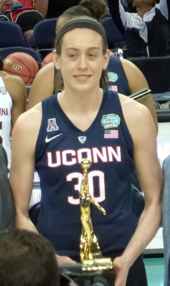 Stewart receiving the Wade Trophy in 2015.