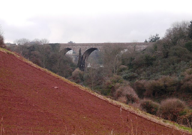 File:Brunel's Viaduct, Broadsands - geograph.org.uk - 1071875.jpg